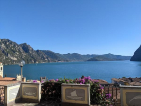 Gina's Apartment Riva Di Solto